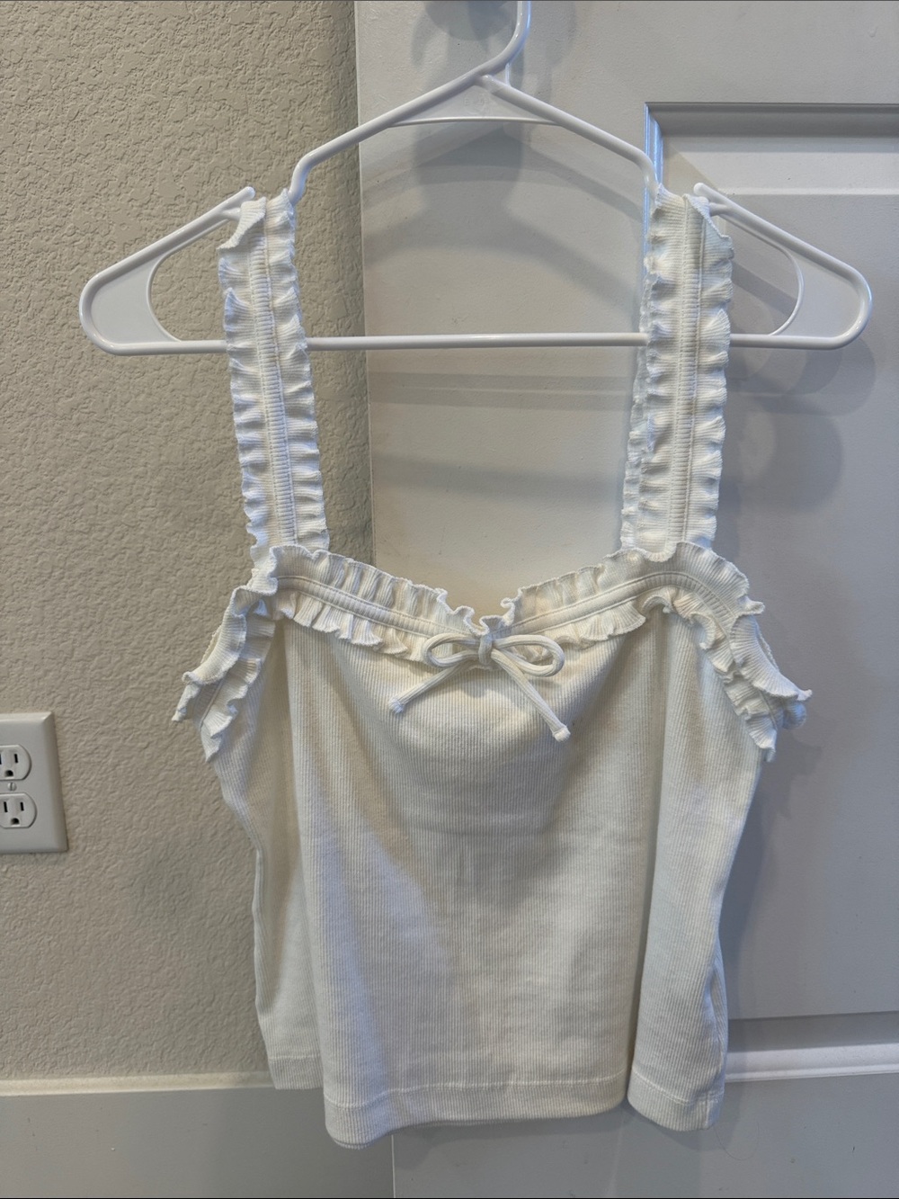 maeve Ribbed Ruffle Tank Top White Medium - Picture 2 of 3
